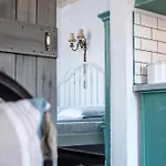 Our House Σωζόπολη