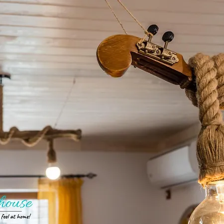 Our House شقة سوزوبول